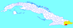 Município de Caimanera (vermelho) na província de Guantánamo (amarelo) e Cuba