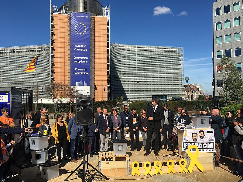 File:Carles Puigdemont i Casamajó - Comissió Europea (1).jpg