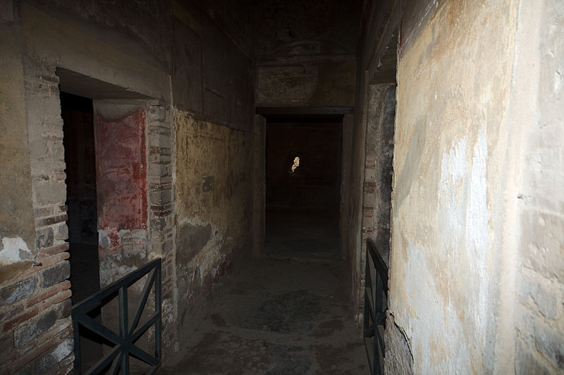 File:Casa del Menandro Pompeii 35.jpg