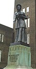 Catherine-budstatue.jpg