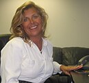 קרולין דוראן, לשעבר מנהלת התפעול הראשית ומנהלת החשבונות של קרן ויקימדיה.