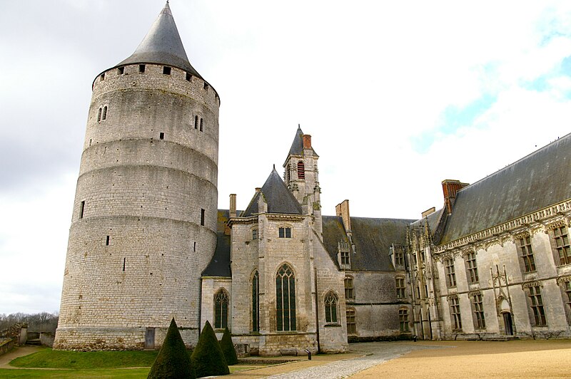 File:Chateau de Chateaudun 02.jpg