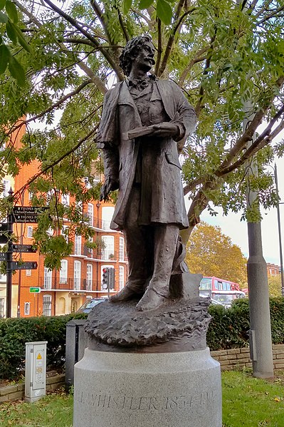 File:Chelsea Embankment, statue of Whistler.jpg