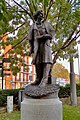 Набережная Челси, статуя Уистлера.jpg