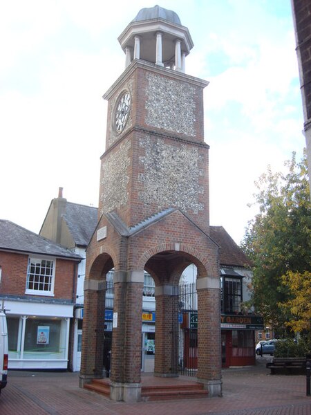 File:Chesham Clock Tower - geograph.org.uk - 1014497.jpg