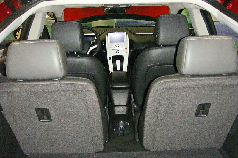 File:Chevrolet Volt interior WAS 2011 1113.jpg