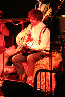 Chris Helme actuando en el Festival Galtres Parklands en agosto de 2014