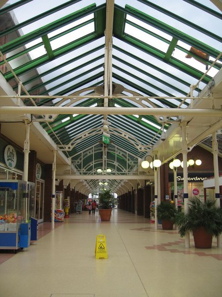 File:Cockhedge Centre, Warrington - geograph.org.uk - 522791.jpg