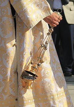 Das Weihrauchfass. Es wird in Gottesdiensten der orthodoxen Kirche eingesetzt. Aufgenommen in Sant-Petersburg, Russland...