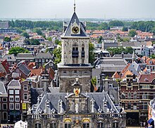 Belfort from 1275 above Delft city hall Delft Stadhuis Turm (Blick von der Nieuwe Kerk) 1.jpg