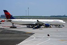 Delta Air Lines, N806NW, Airbus A330-323 (19560961803).jpg