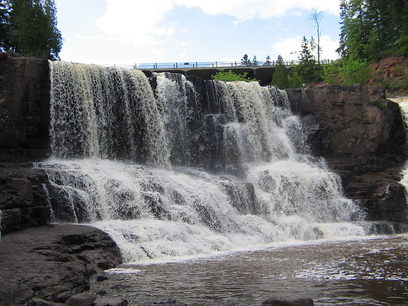 File:Duluth river.jpg