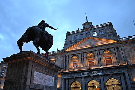 Plaza Manuel Tolsá