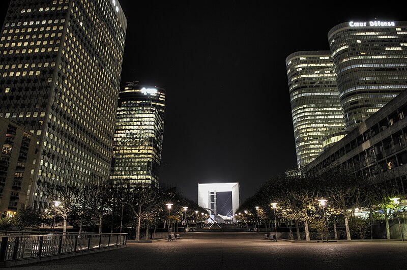 File:Esplanade Charles de Gaulle, La Defense 1.jpg