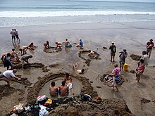 Excavations on Hot Water Beach, New Zealand Excavations on Hot Water Beach -New Zealand-12Dec2008 (2).jpg