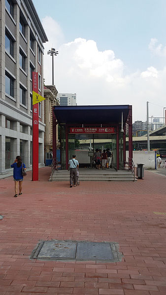 File:Exit E, Cultural Park Station, Guangzhou.jpg