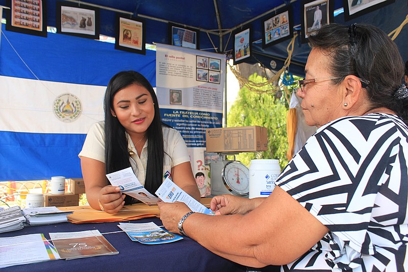 File:Festival para el Buen Vivir y Gobernando con la Gente-San Vicente (24811592789).jpg