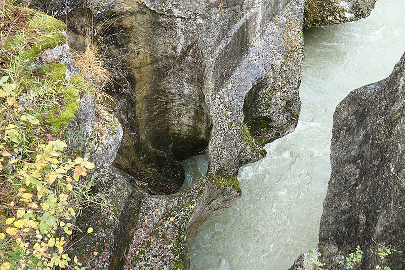 File:Fier river @ Lovagny @ Hike along the Fier river (49101558882).jpg