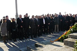 Flickr - Convergència Democràtica de Catalunya - Membres de CDC, acompanyen Oriol Pujol durant l'ofrena floral.jpg