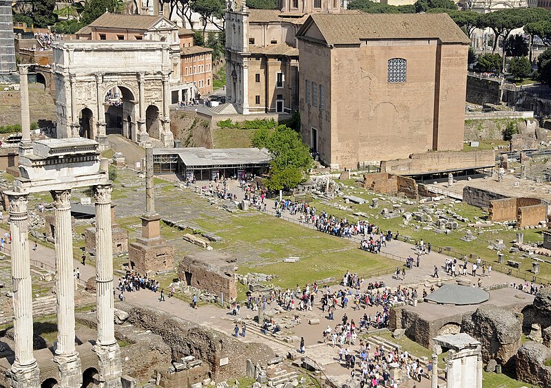 File:Forum from Palatine 3 (5742479552).jpg