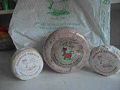 Fromages produits par la ferme de Bellechambre.