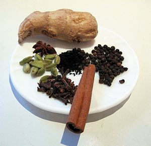 Masala Chai: Etymologie und Verbreitung des Wortes „Chai“, Bedeutung des Wortes „Masala“, Zusammensetzung und Zubereitung