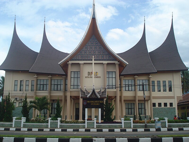 File:Gedung DPRD Payakumbuh.jpg