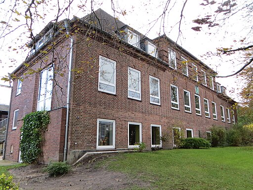 Gemeindehaus der St. Jürgen-Kirche (Flensburg), Jürgensgaarder Straße 1, Bild 01