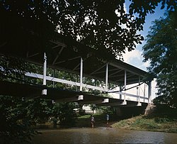 Überdachte Brücke von Germantown, Center Street über Little Twin Creek, Germantown (Montgomery County, Ohio) .jpg