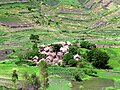 Hameau, lac Itasy, Madagascar (26004235331).jpg