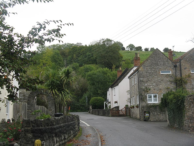 File:Hannay Road,Cheddar - geograph.org.uk - 3731849.jpg