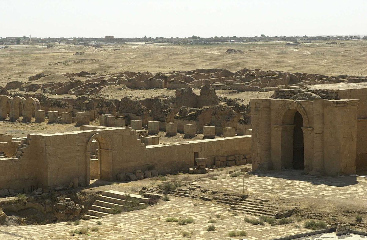 File:Hatra-1453.jpg - Wikimedia Commons