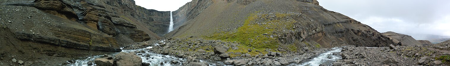 Chute d'eau d'Hengifoss