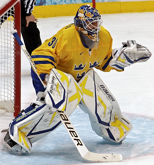 Lundqvist with the Sweden men's national ice hockey team.