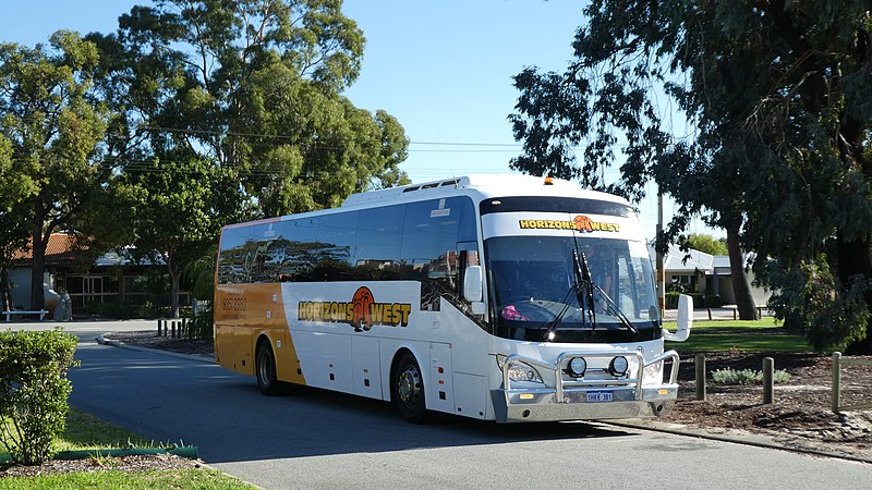 File:Horizons West Scania K280IB (Higer A30) 1HKK381 @ Lowes Street,Cloverdale.jpg