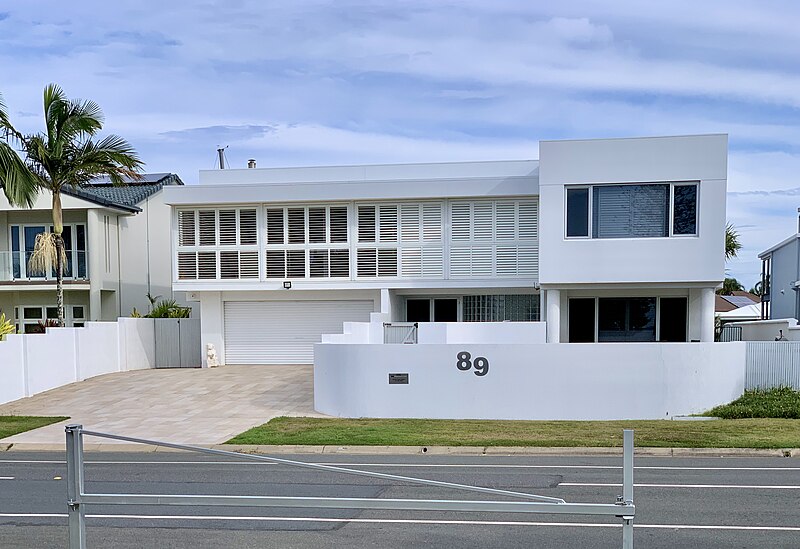 File:House in Raby Bay, Queensland, 2020, 25.jpg