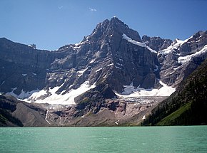 versante nord dell'Howse Peak, in primo piano il lago Chephren