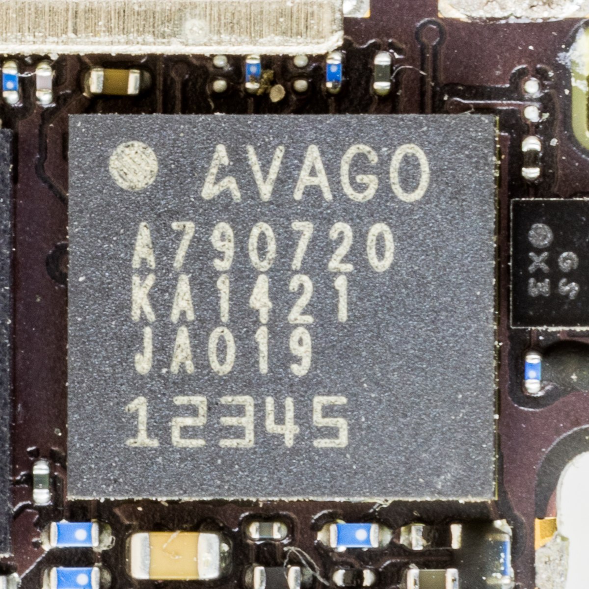 File:IPhone 5s (model A1457) - mainboard - Avago A790720-6702.jpg 