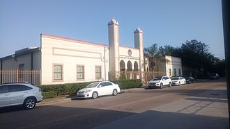 ISGH headquarters (Eastside Main Center) ISGH Mosque in Upper Kirby.jpg