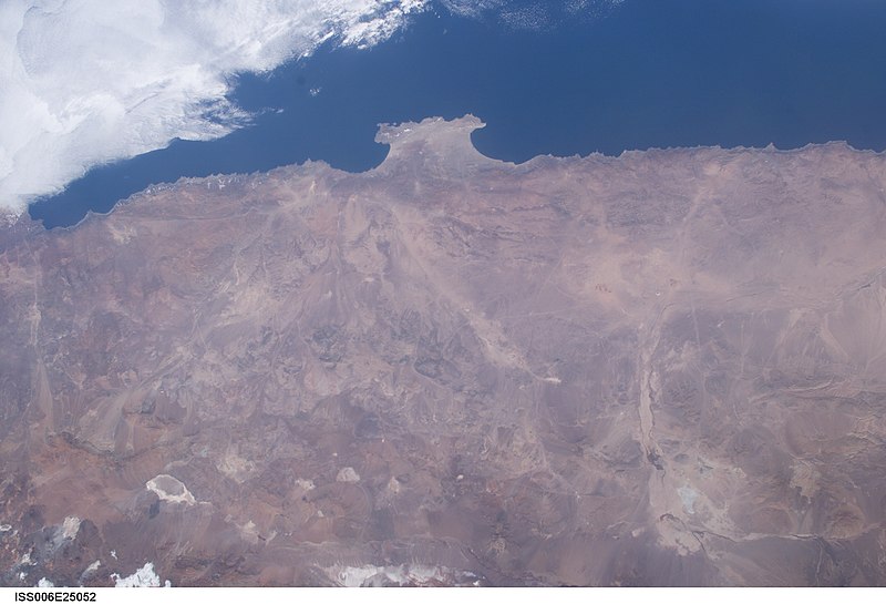 File:ISS006-E-25052 - View of Chile.jpg