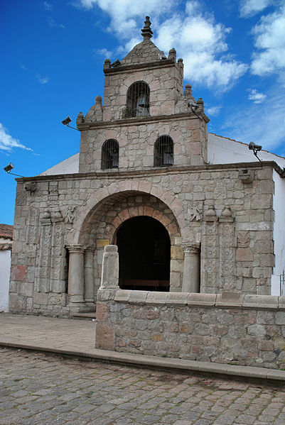 File:Iglesia de Balbanera.jpg