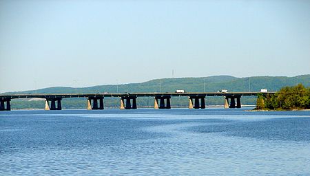 Ile aux Tourtes Bridge