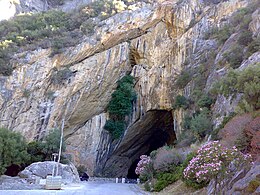 Südeingang Grotte San Giovanni.jpg
