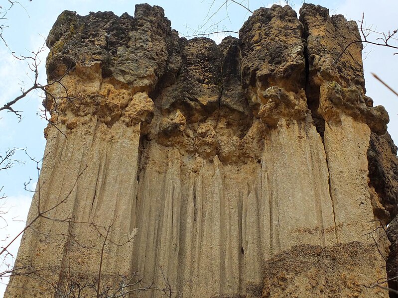 File:Isimila Erosion Site (near Iringa, Central Tanzania) 10.jpg