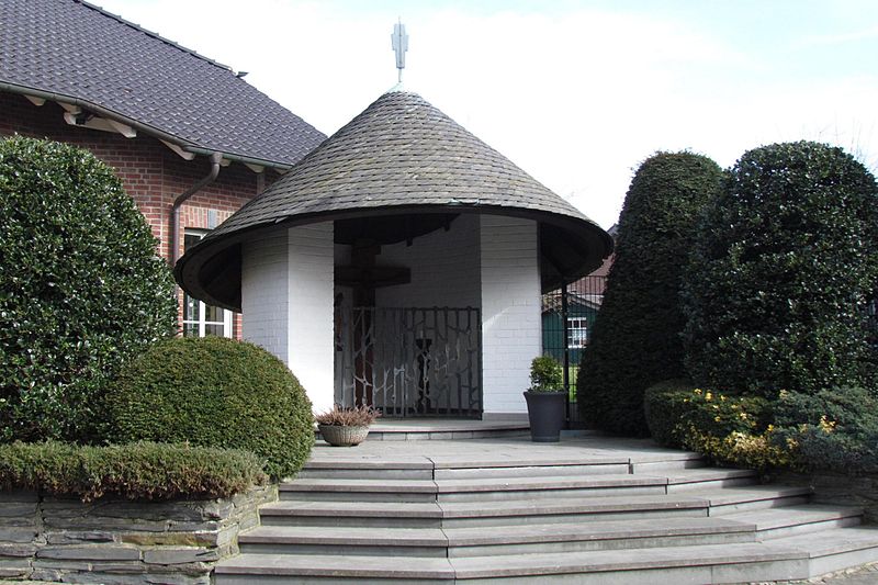 File:Kapelle in Harzelt.jpg