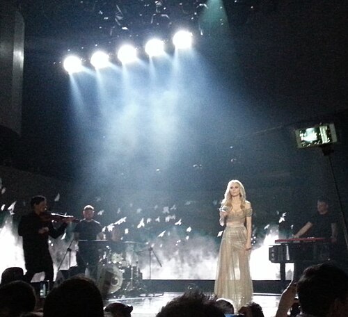 Kasia Moś performing during a rehearsal for Krajowe Eliminacje 2017