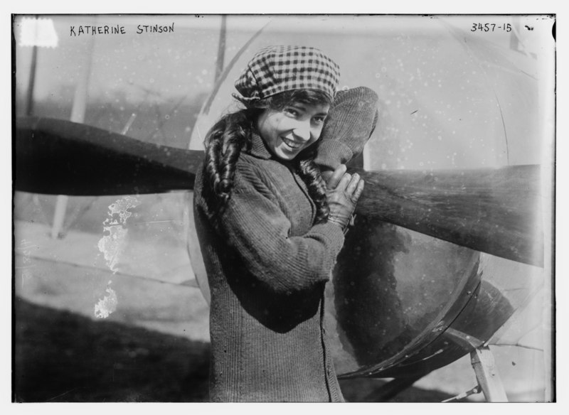 File:Katherine Stinson and her aeroplane LCCN2014698246.tif