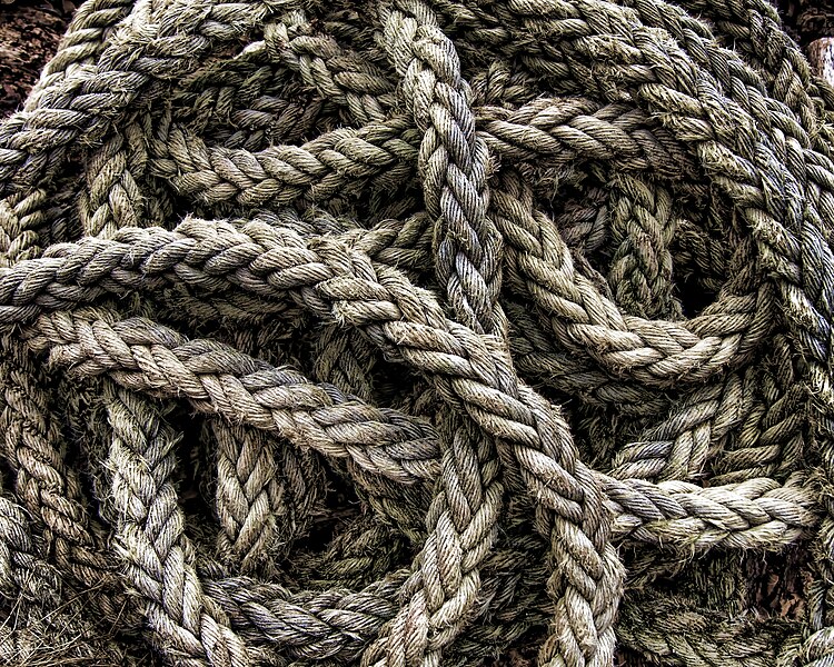 File:Knotted rope (Unsplash).jpg