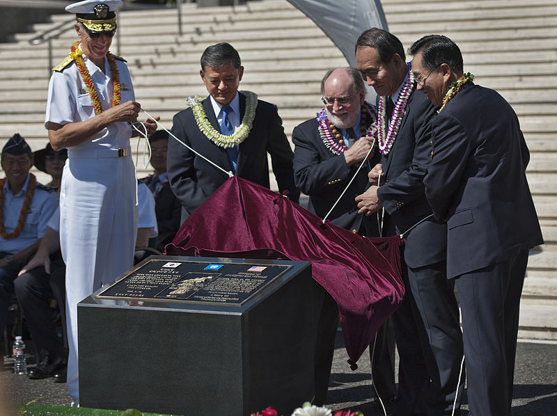 File:Korean War Veterans commemorative stone dedication ceremony 130215-N-WF272-132.jpg