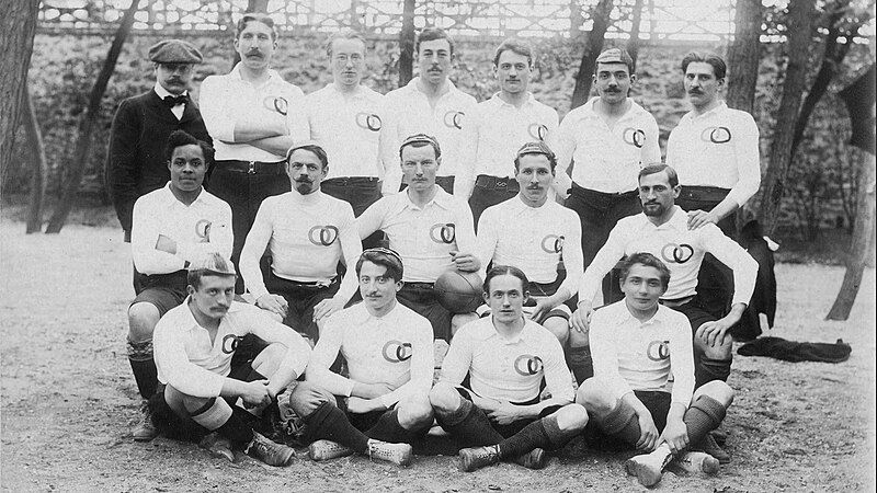 File:L'équipe de France de rugby aux JO de 1900 (médaille d'or).jpg